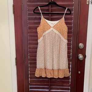 Flowy & floral sun dress